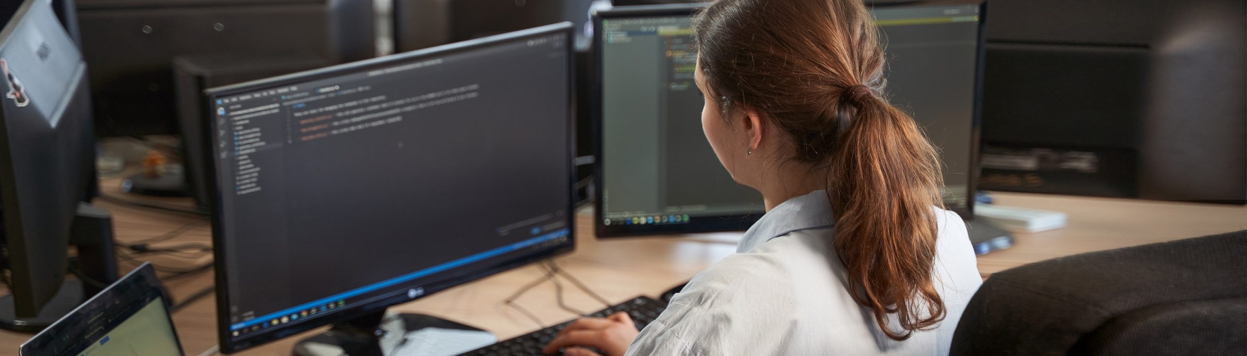 Featured image for sofware development outsourcing