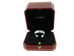 cartier love band with diamond